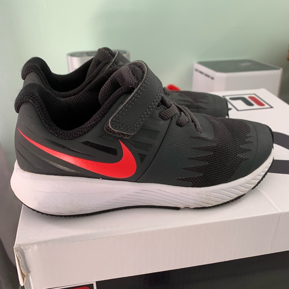 Nike Star Runner